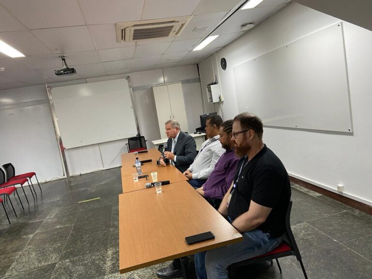 Mesa da assembleia de fundação da AudTCE/BA, julho de 2025