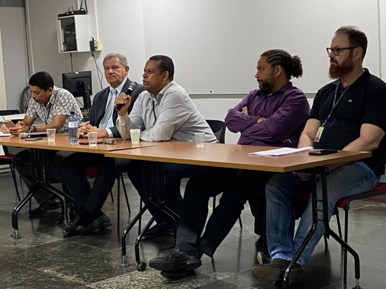 Mesa da assembleia de fundação da AudTCE/BA, julho de 2025