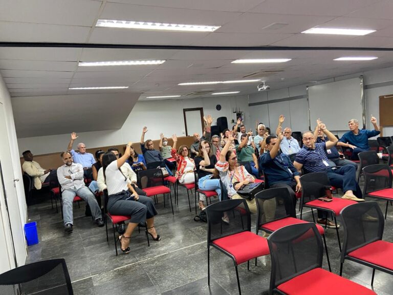 Votação na assembleia de fundação da AudTCE/BA, julho de 2025